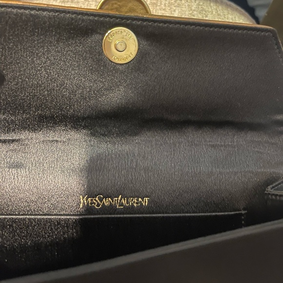 Sold ——— do not offer ———Yves Saint Laurent - Picture 3 of 6